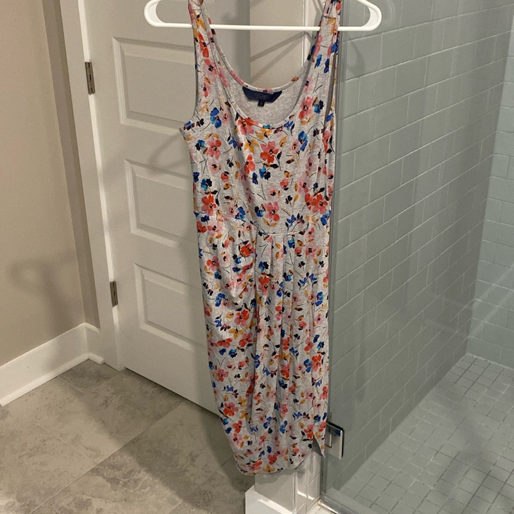 Rachel Roy - grey with floral print - size S - stretchy